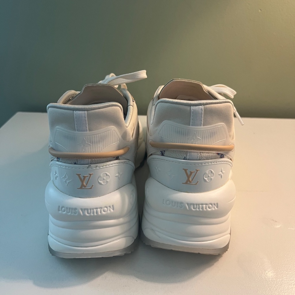 Louis Vuitton Run 55 Sneaker - Picture 4 of 6